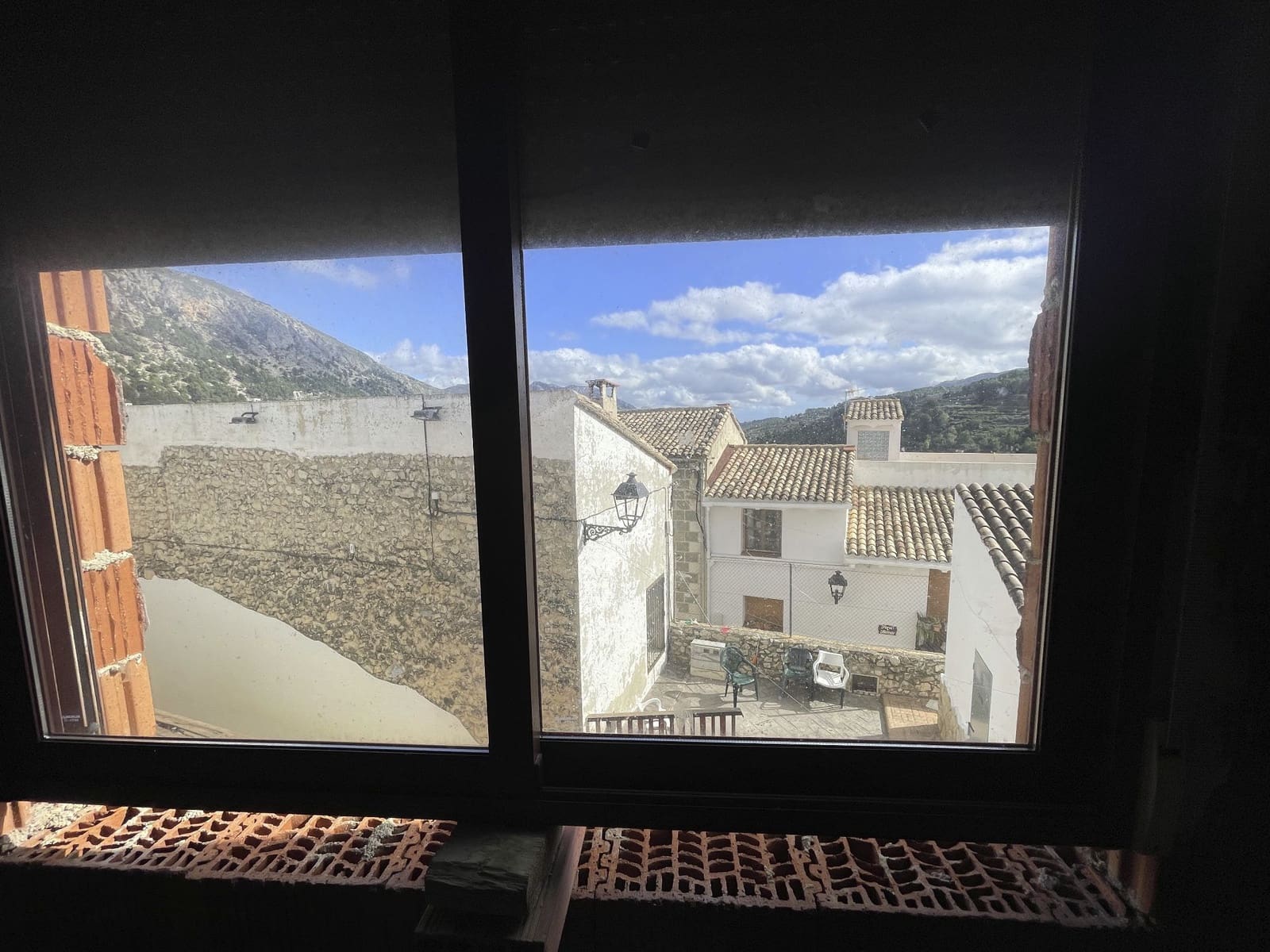 Casa de 1 habitación en Confrides en venta - 105.000 € (Ref: 9745224)