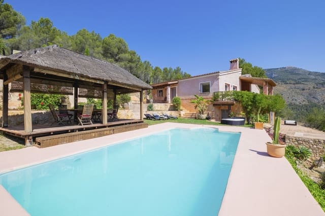 4 sypialnia Willa na sprzedaż w Callosa d'En Sarrià z basenem garażem - 900 000 € (Ref: 9745225)