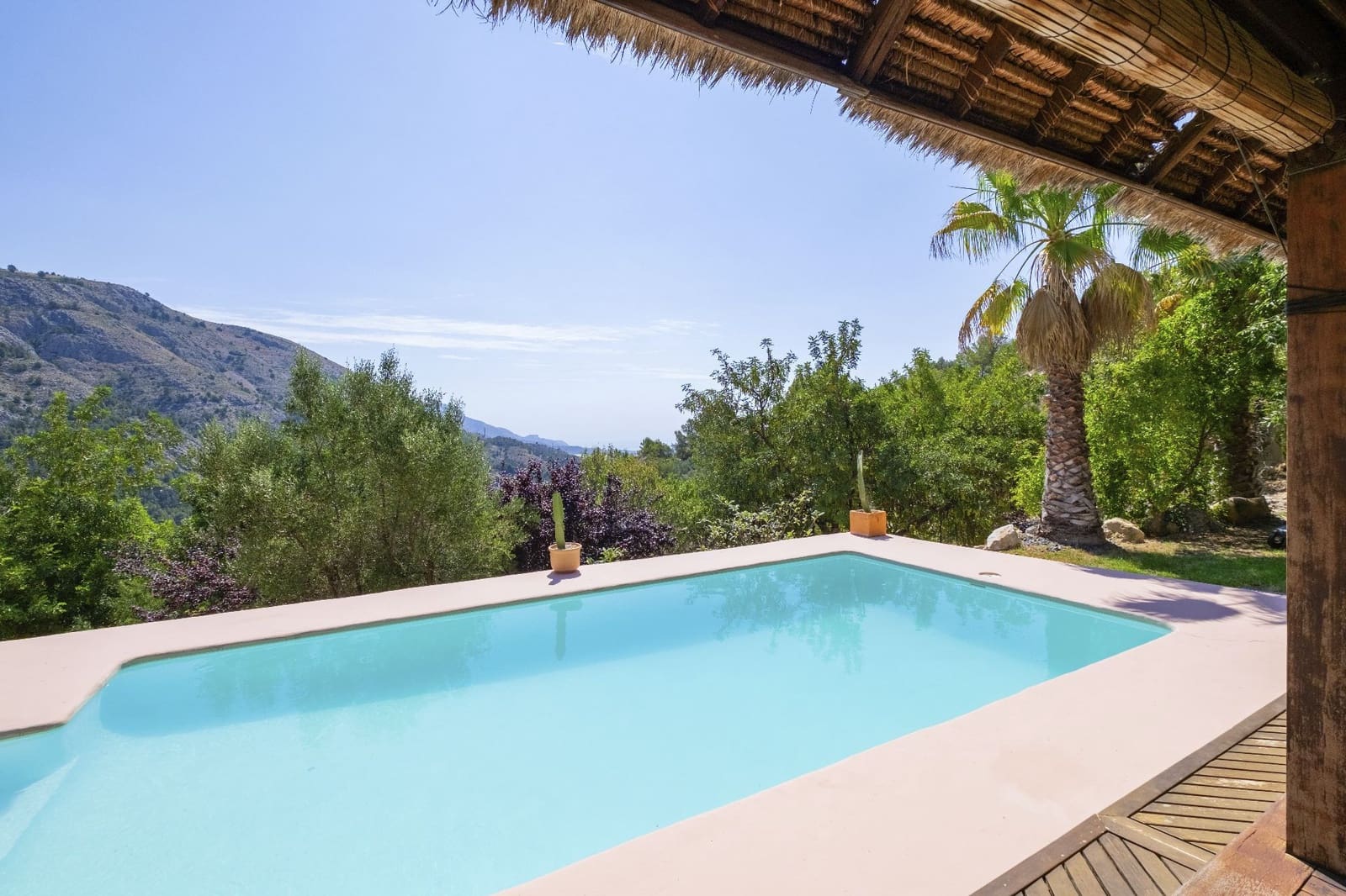 4 bedroom Villa for sale in Callosa d'En Sarria with pool garage - € 900,000 (Ref: 9745225)