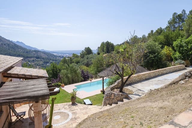 4 sypialnia Willa na sprzedaż w Callosa d'En Sarrià z basenem garażem - 900 000 € (Ref: 9745225)