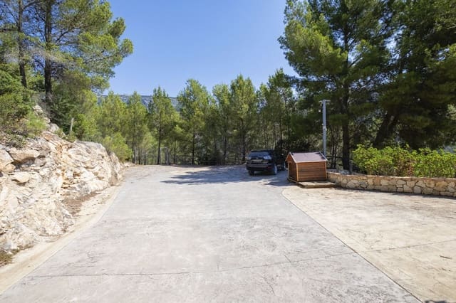 4 sypialnia Willa na sprzedaż w Callosa d'En Sarrià z basenem garażem - 900 000 € (Ref: 9745225)