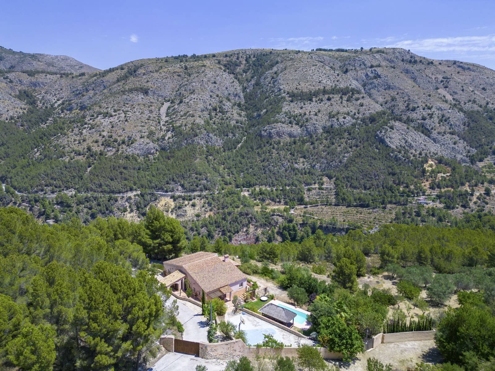 4 bedroom Villa for sale in Callosa d'En Sarria with pool garage - € 900,000 (Ref: 9745225)