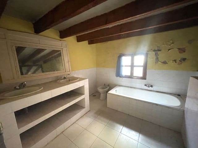 4 soveværelse Villa til salg i Sella - € 135.000 (Ref: 9943897)