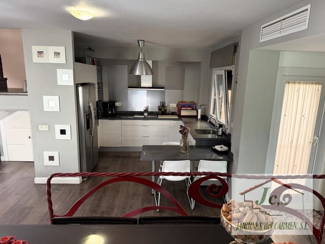 3 bedroom Villa for sale in Vélez-Málaga with pool garage - € 468,800 (Ref: 10132791)