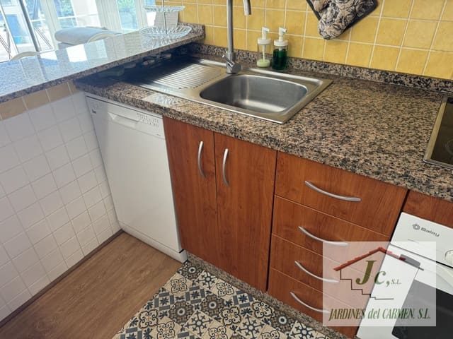 2 soveværelse Lejlighed til leje i El Peñoncillo, Torrox med swimmingpool garage - € 800 (Ref: 10147285)