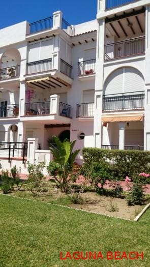2 sypialnia Mieszkanie do wynajęcia w Torrox-Costa z basenem garażem - 600 € (Ref: 3673345)