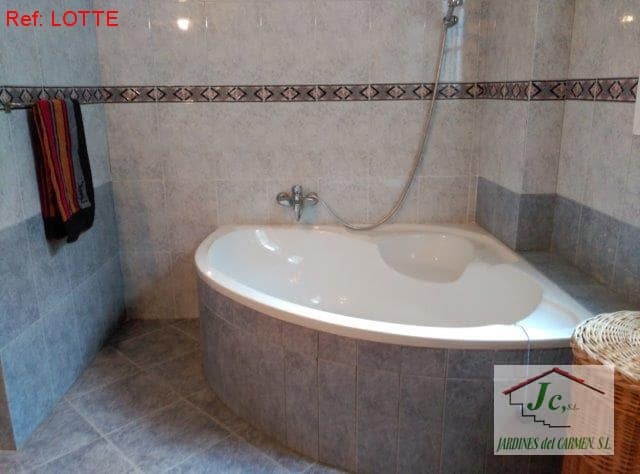 5 Zimmer Haus zu verkaufen in Velez-Malaga - 380.000 € (Ref: 3673376)