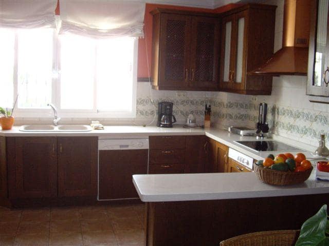 7 bedroom Villa for sale in Velez-Malaga with pool garage - € 1,190,000 (Ref: 5094348)