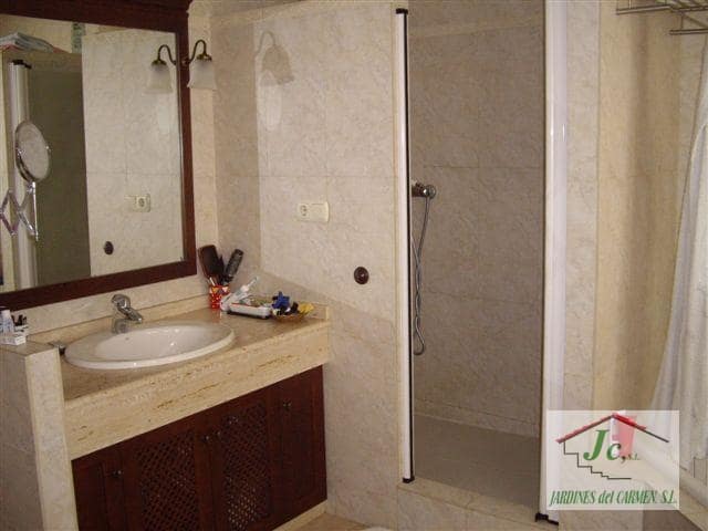 7 bedroom Villa for sale in Velez-Malaga with pool garage - € 1,190,000 (Ref: 5094348)