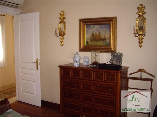 7 bedroom Villa for sale in Velez-Malaga with pool garage - € 1,190,000 (Ref: 5094348)