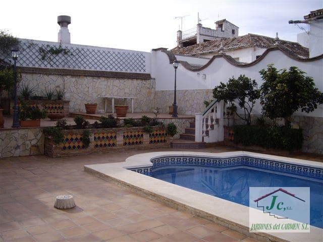 7 bedroom Villa for sale in Velez-Malaga with pool garage - € 1,190,000 (Ref: 5094348)
