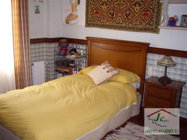 7 bedroom Villa for sale in Velez-Malaga with pool garage - € 1,190,000 (Ref: 5094348)