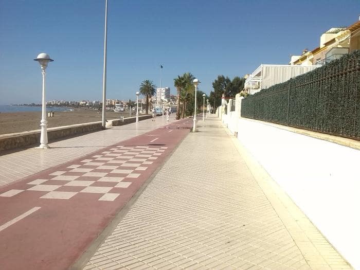 4 bedroom Beach Apartment for holiday rental in Torre del Mar - € 1,400 (Ref: 5125489)