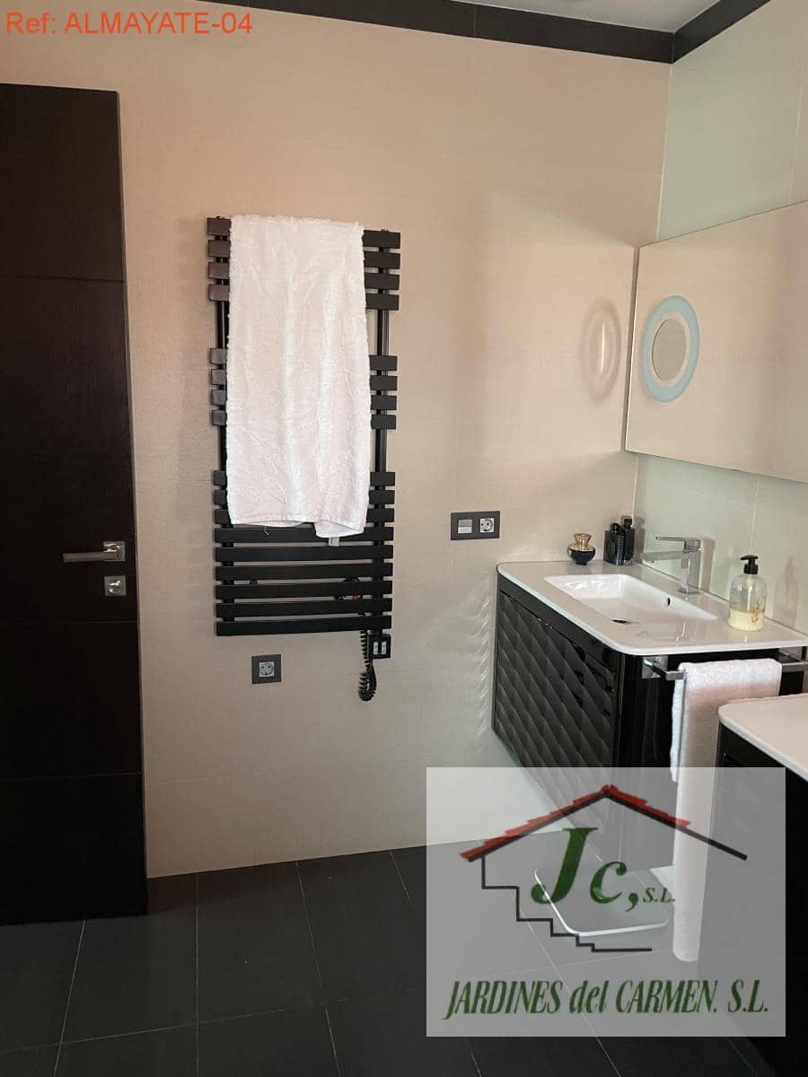 3 soveværelse Villa til salg i Almayate med swimmingpool garage - € 1.398.000 (Ref: 6350340)