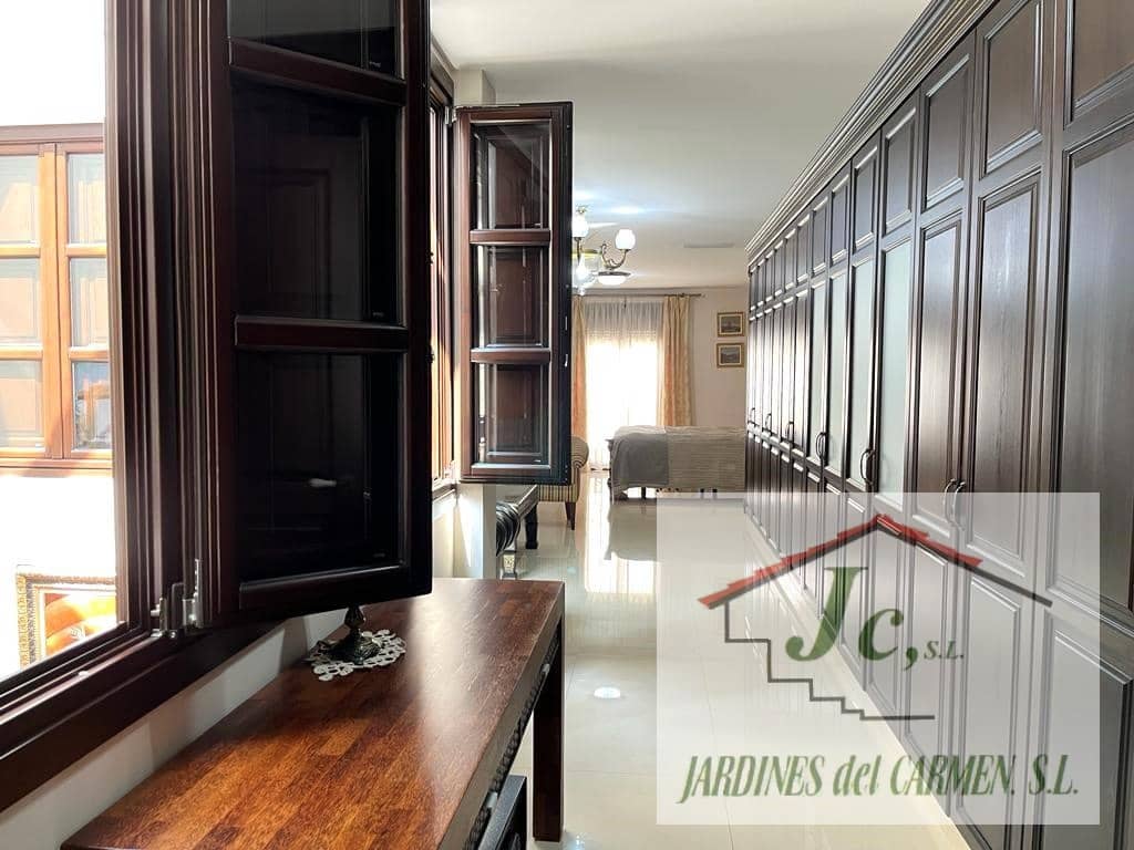 6 soveværelse Rækkehus til salg i Nerja - € 1.490.000 (Ref: 7431296)