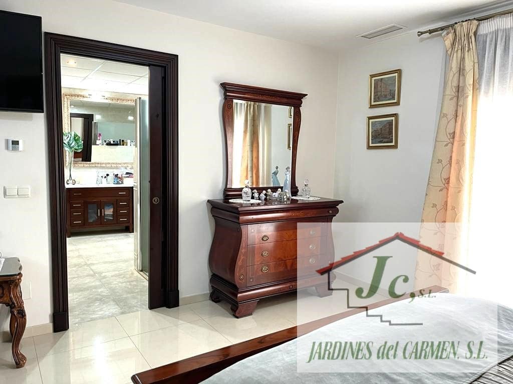 6 soveværelse Rækkehus til salg i Nerja - € 1.490.000 (Ref: 7431296)