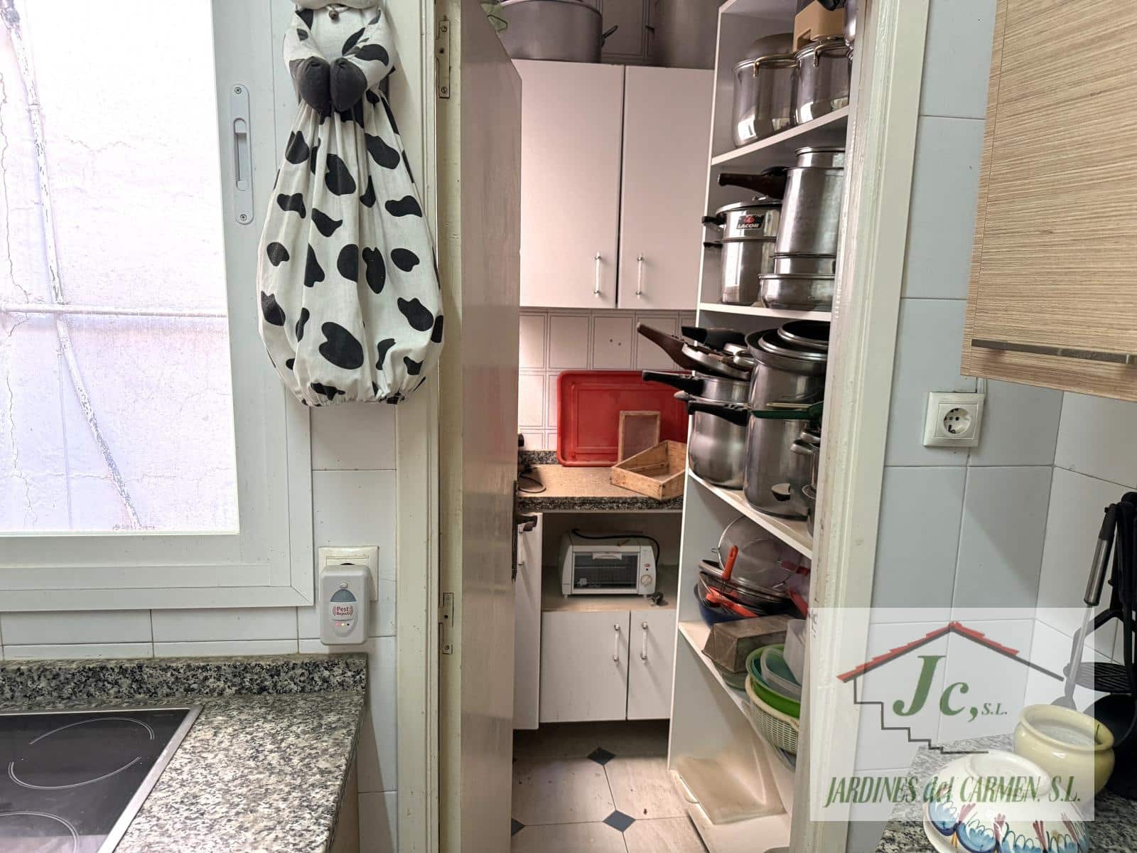 8 bedroom Townhouse for sale in Velez-Malaga - € 375,000 (Ref: 8894236)