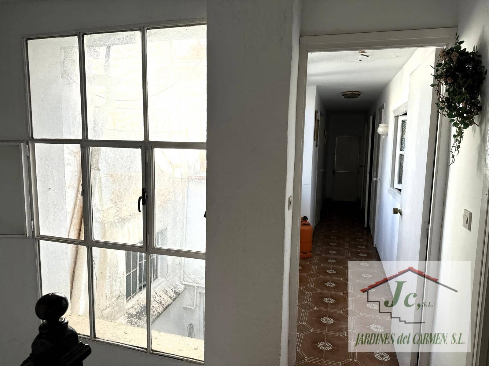 8 bedroom Townhouse for sale in Velez-Malaga - € 375,000 (Ref: 8894236)