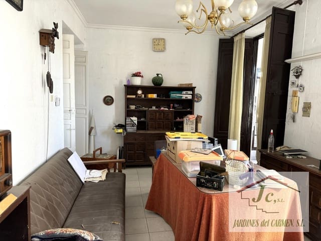 8 slaapkamer Huis te koop in Vélez-Málaga - € 375.000 (Ref: 8894236)