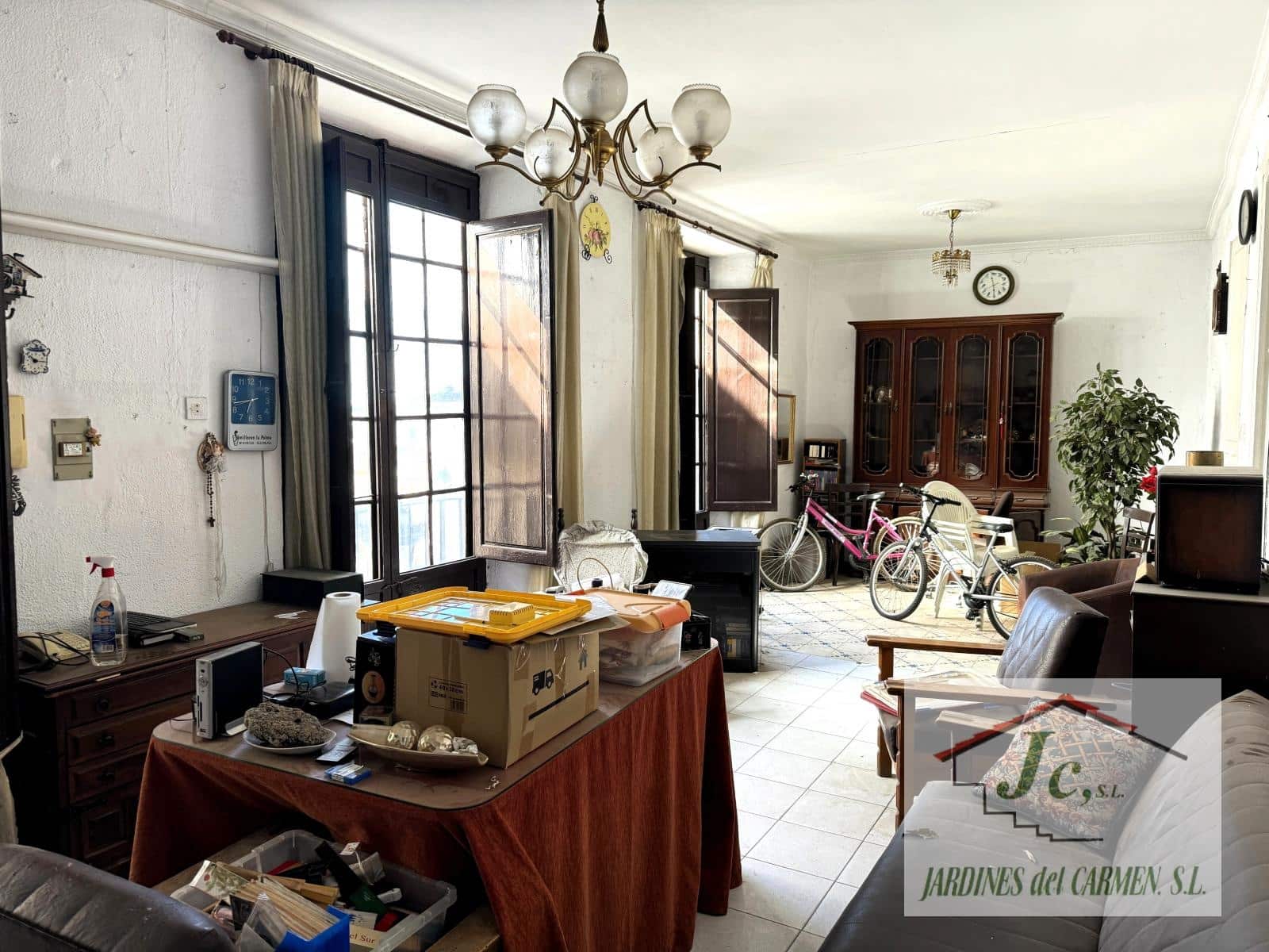 8 bedroom Townhouse for sale in Velez-Malaga - € 375,000 (Ref: 8894236)