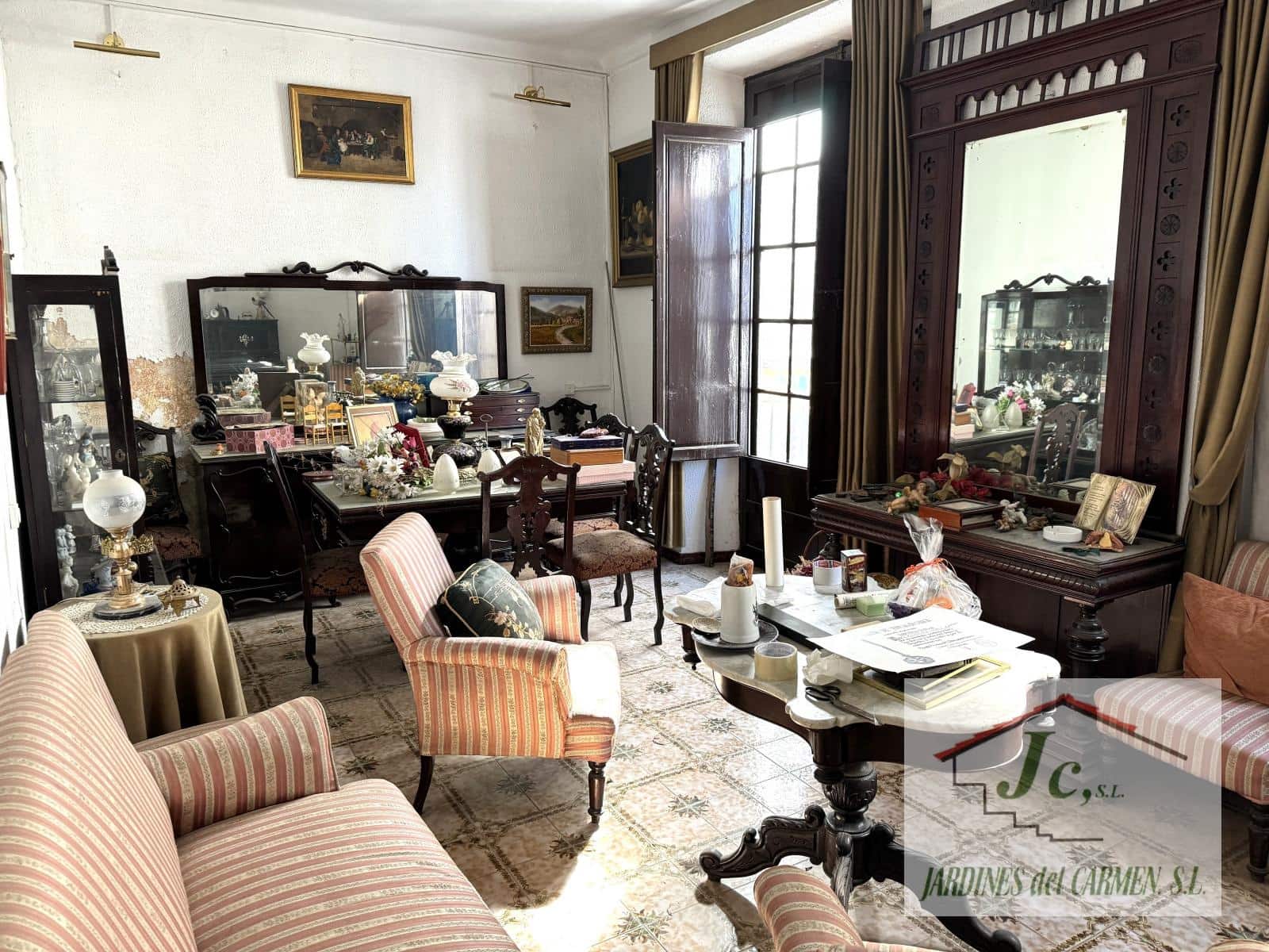 8 bedroom Townhouse for sale in Velez-Malaga - € 375,000 (Ref: 8894236)