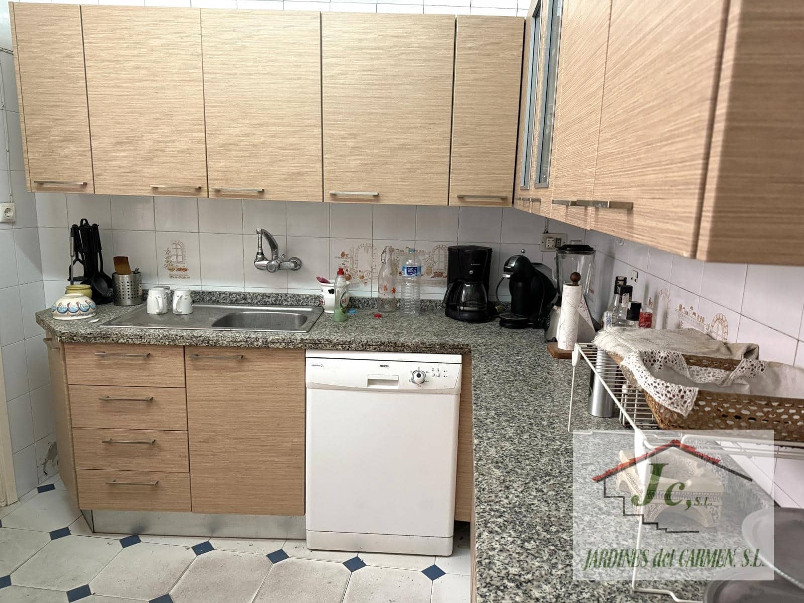 8 bedroom Townhouse for sale in Velez-Malaga - € 375,000 (Ref: 8894236)