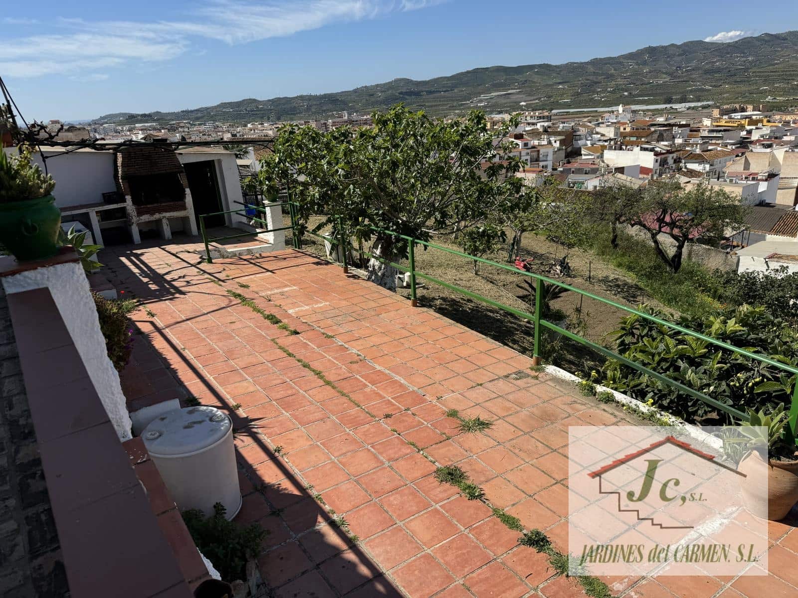 4 bedroom Finca/Country House for sale in Velez-Malaga - € 395,000 (Ref: 8925262)