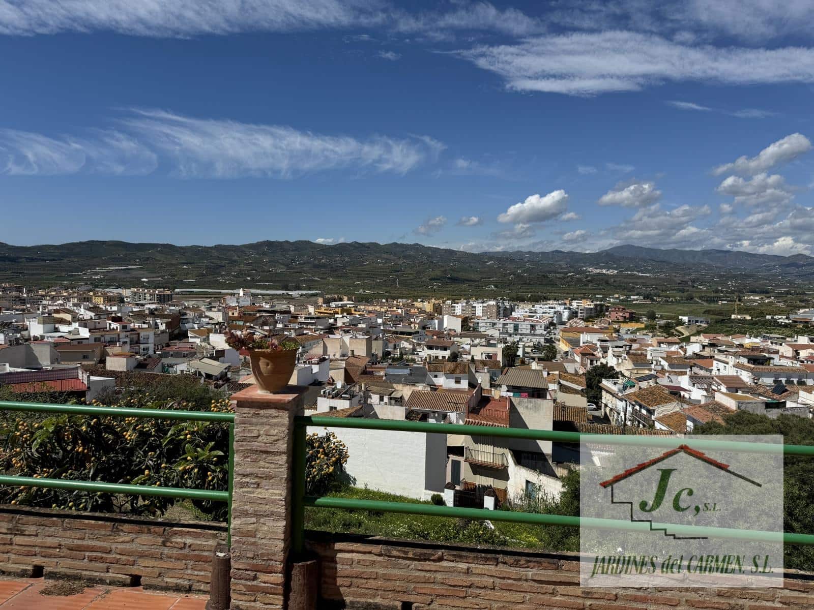 4 bedroom Finca/Country House for sale in Velez-Malaga - € 395,000 (Ref: 8925262)