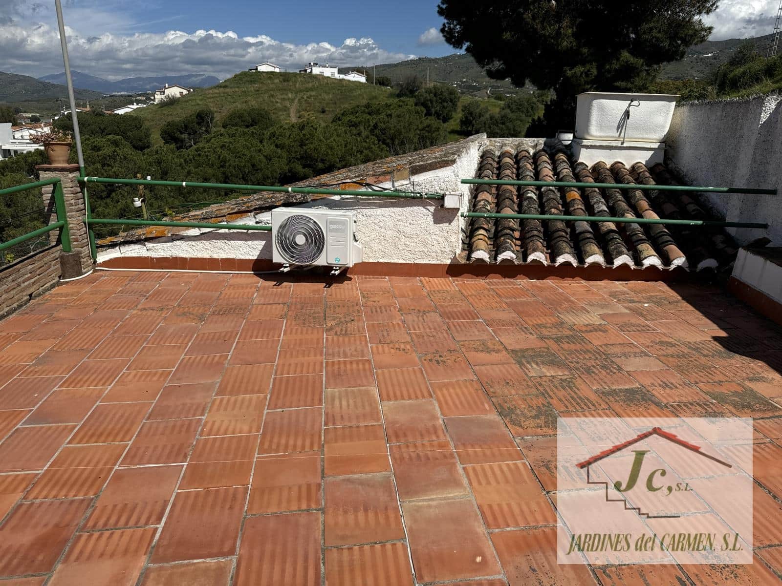 4 bedroom Finca/Country House for sale in Velez-Malaga - € 395,000 (Ref: 8925262)