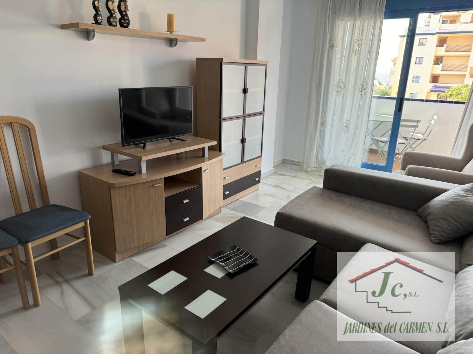 3 soveværelse Lejlighed til leje i Mezquitilla med swimmingpool garage - € 700 (Ref: 9148457)