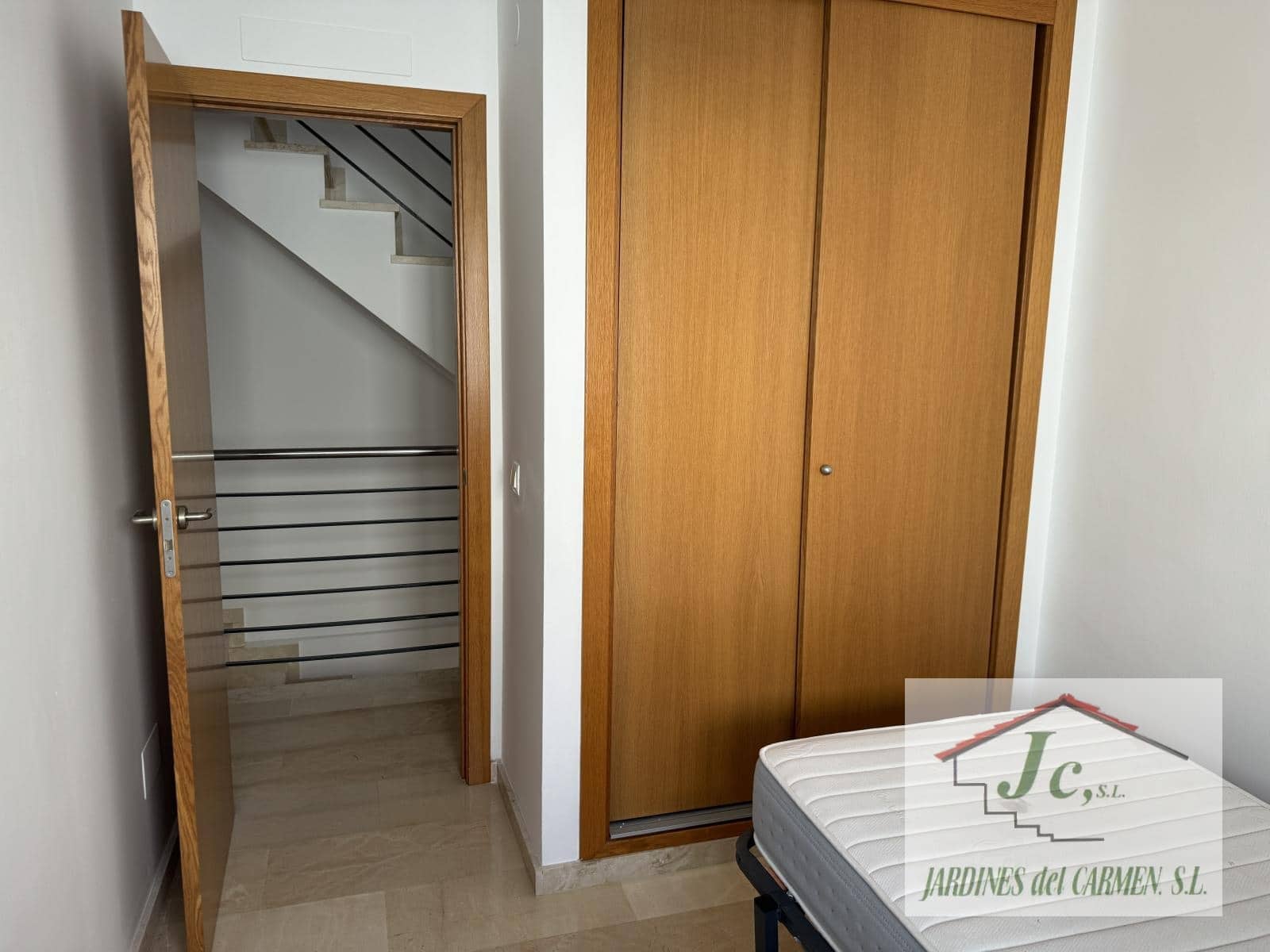 4 soveværelse Semi-Rækkehus til salg i Benajarafe med swimmingpool garage - € 499.000 (Ref: 9263920)