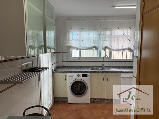 4 makuuhuone Paritalo myytävänä paikassa Benajarafe, Vélez-Málaga mukana uima-altaan 
autotalli - 499 000 € (Ref: 9263920)