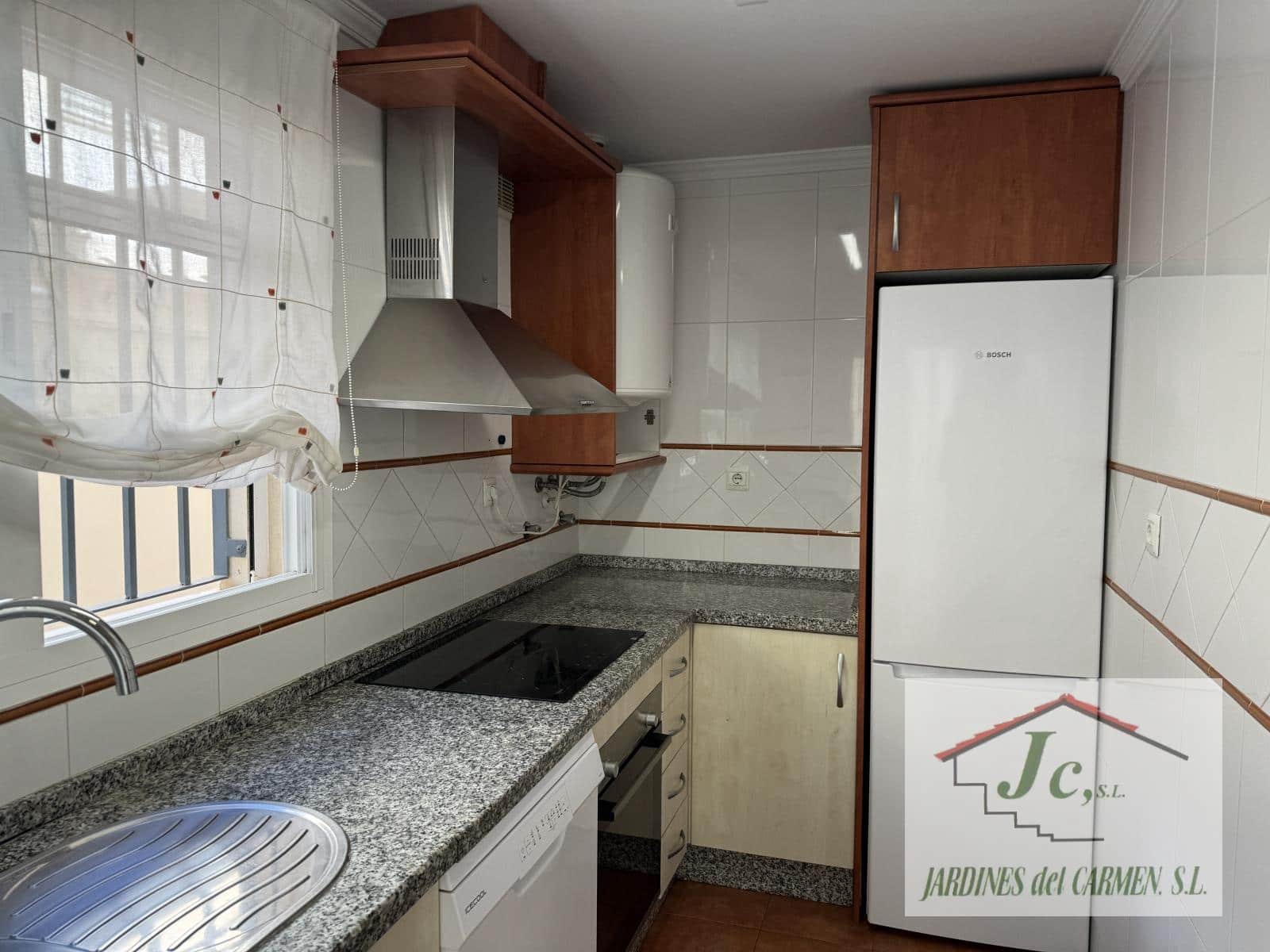 4 soveværelse Semi-Rækkehus til salg i Benajarafe med swimmingpool garage - € 499.000 (Ref: 9263920)