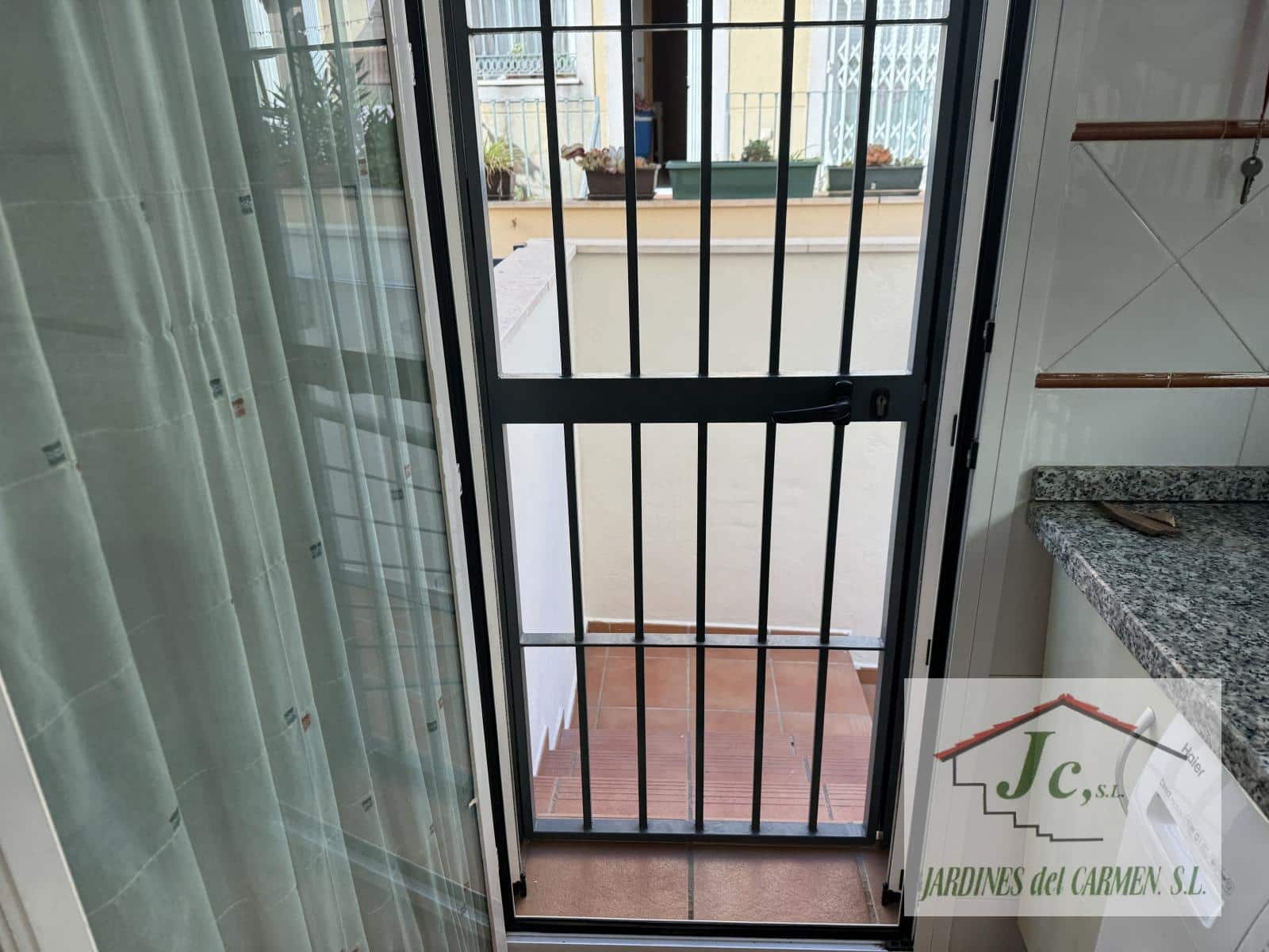 4 soveværelse Semi-Rækkehus til salg i Benajarafe med swimmingpool garage - € 499.000 (Ref: 9263920)