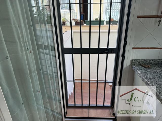 4 makuuhuone Paritalo myytävänä paikassa Benajarafe, Vélez-Málaga mukana uima-altaan 
autotalli - 499 000 € (Ref: 9263920)