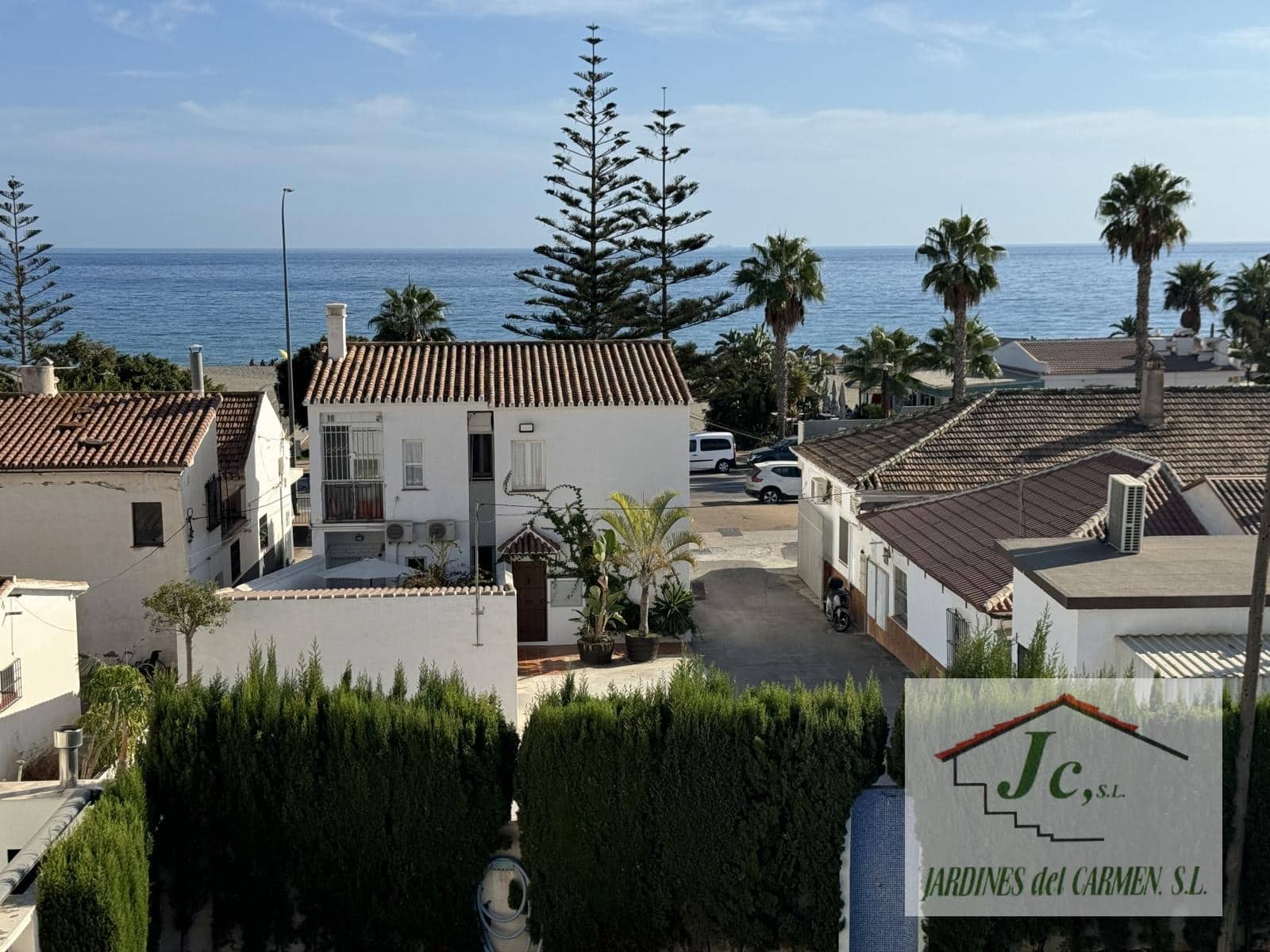 4 soveværelse Semi-Rækkehus til salg i Benajarafe med swimmingpool garage - € 499.000 (Ref: 9263920)