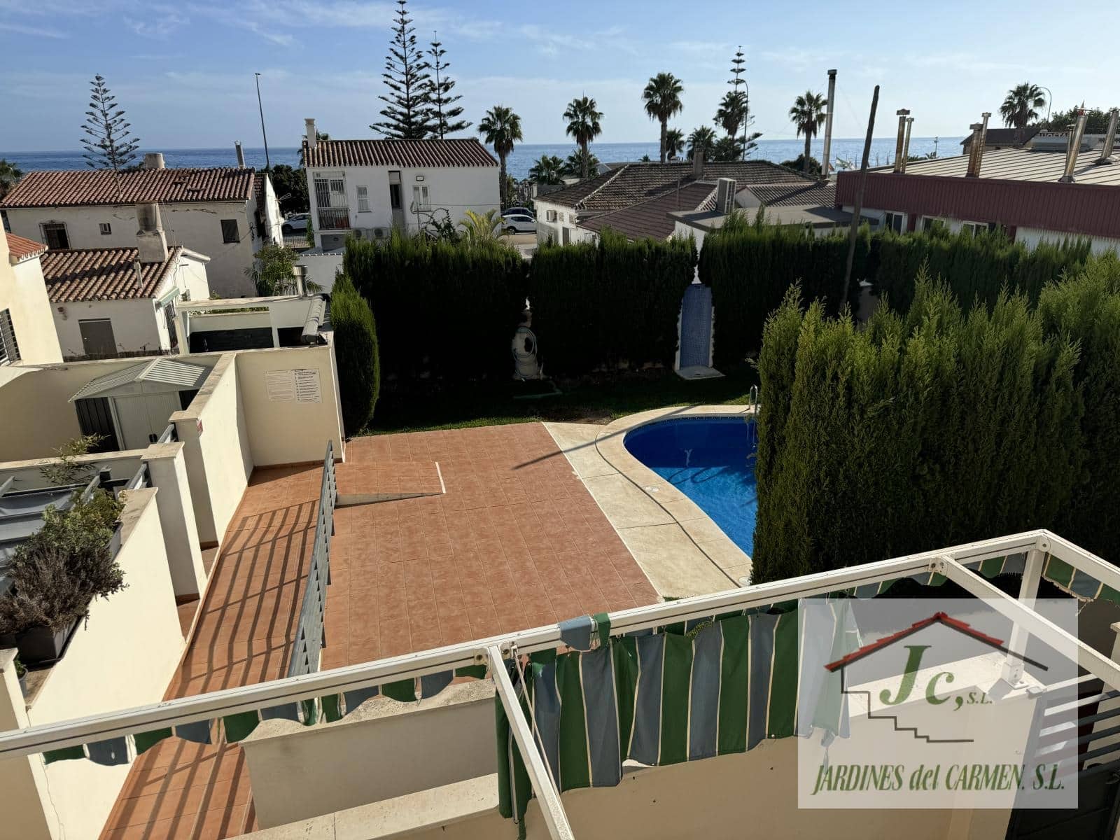 4 soveværelse Semi-Rækkehus til salg i Benajarafe med swimmingpool garage - € 499.000 (Ref: 9263920)