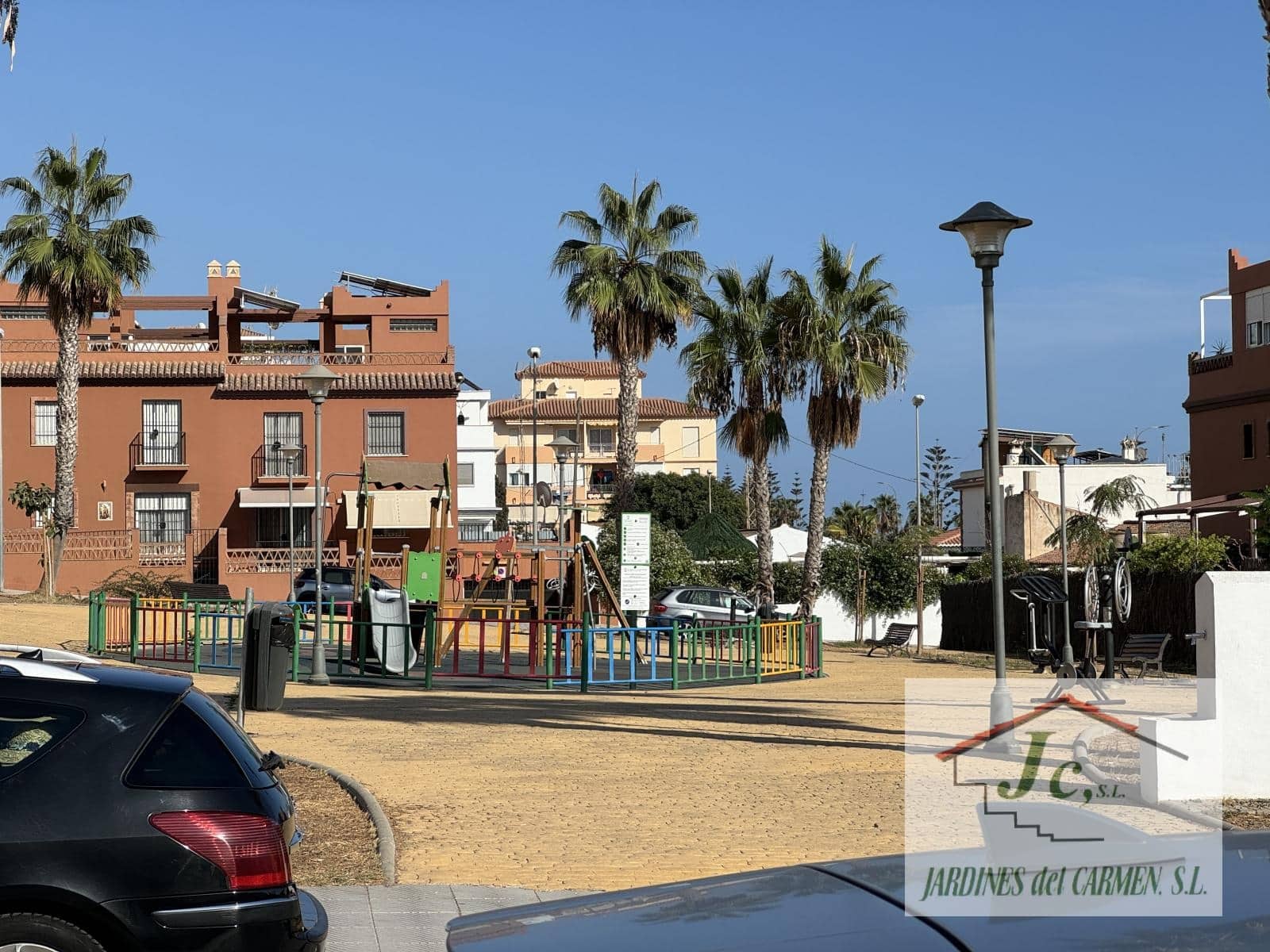 4 soveværelse Semi-Rækkehus til salg i Benajarafe med swimmingpool garage - € 499.000 (Ref: 9263920)