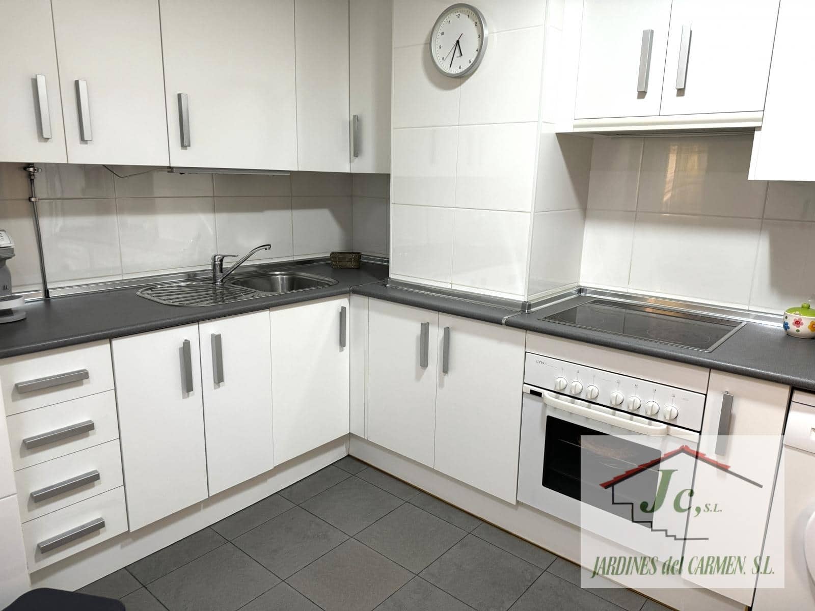 2 soveværelse Lejlighed til leje i Algarrobo Costa med swimmingpool garage - € 750 (Ref: 9267753)