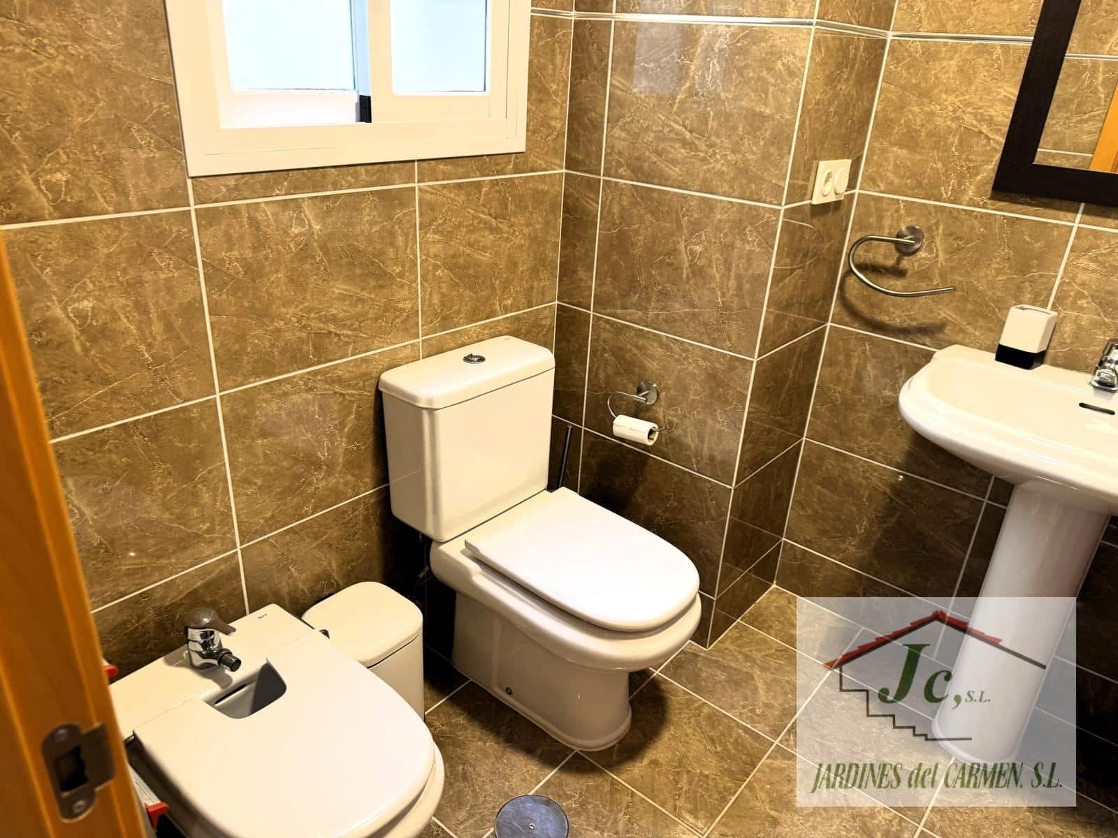 2 soveværelse Lejlighed til leje i Algarrobo Costa med swimmingpool garage - € 750 (Ref: 9267753)