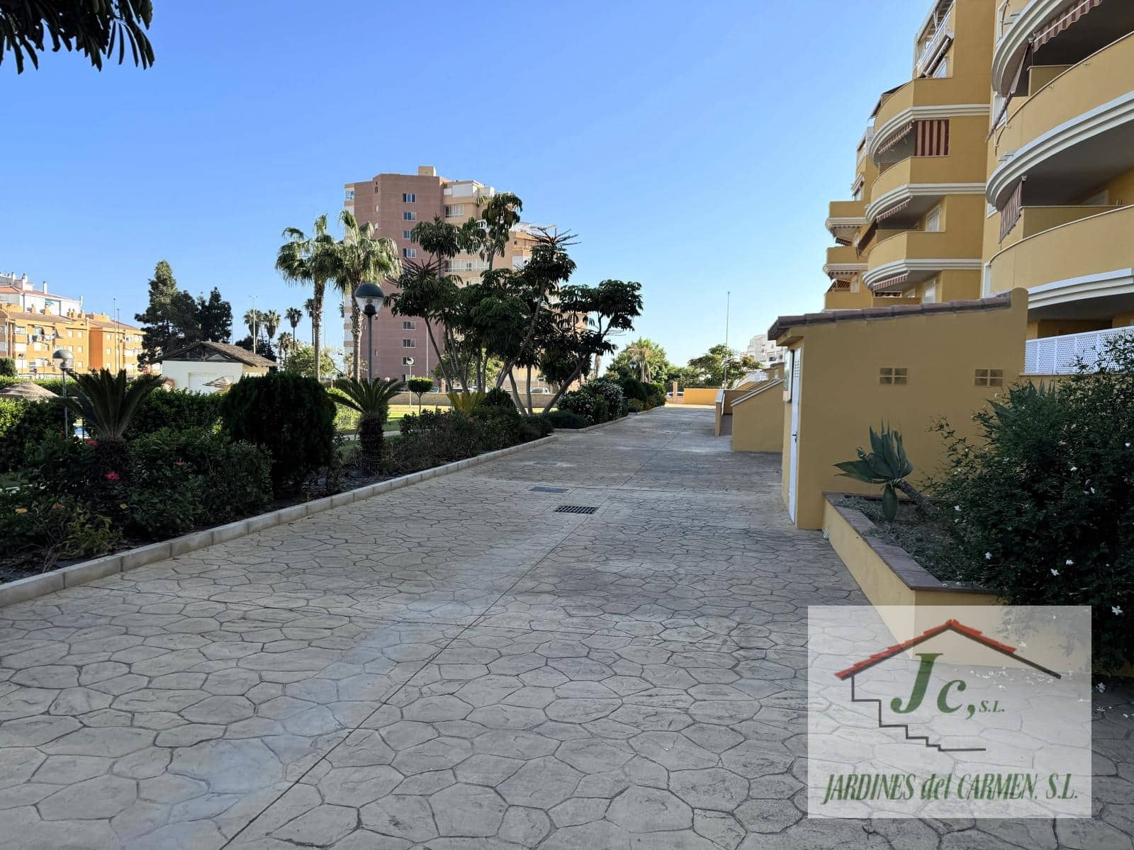 2 soveværelse Lejlighed til leje i Algarrobo Costa med swimmingpool garage - € 750 (Ref: 9267753)