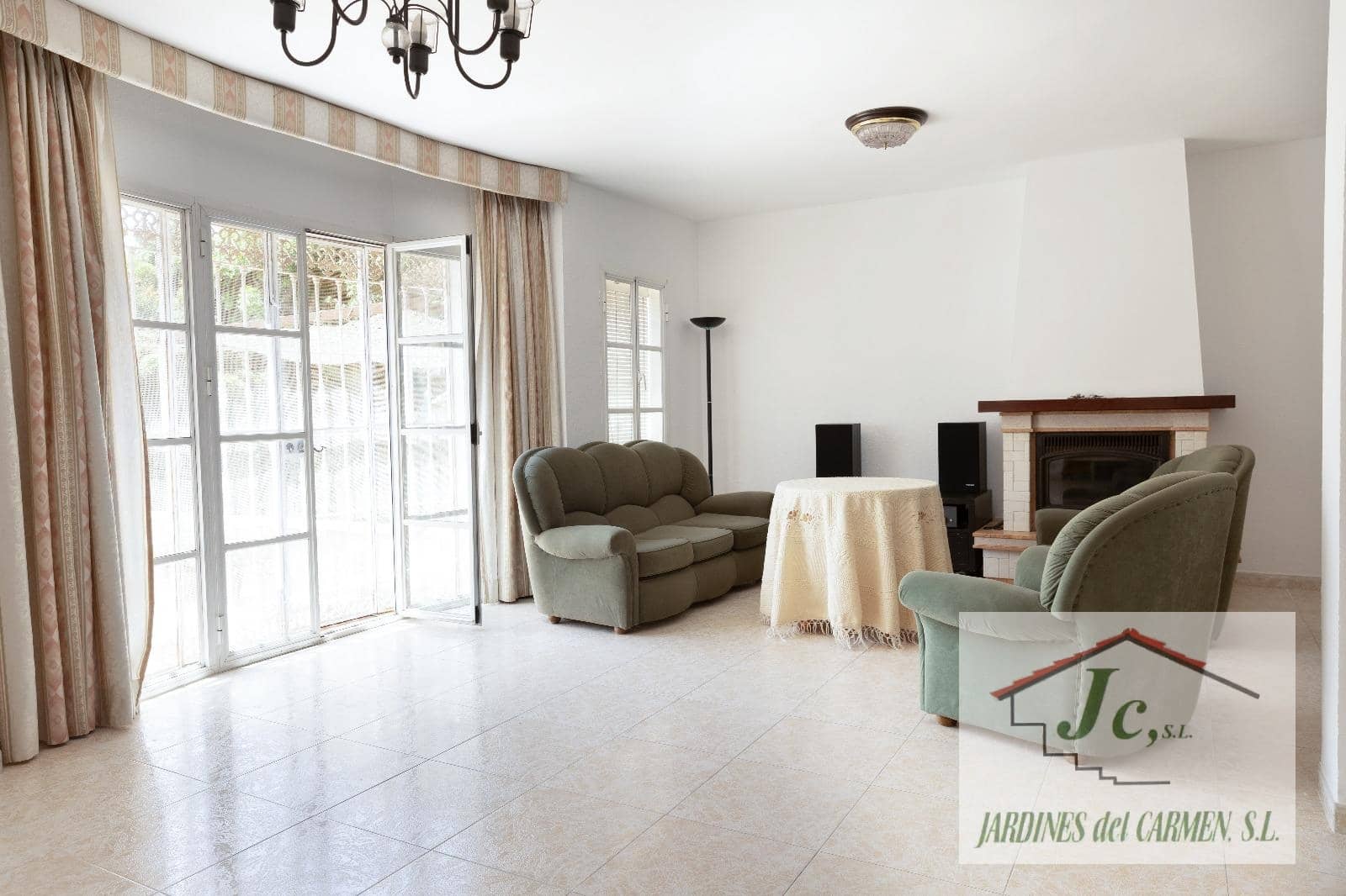 4 chambre Maison de Ville à vendre à Velez-Malaga avec piscine - 546 000 € (Ref: 9436529)