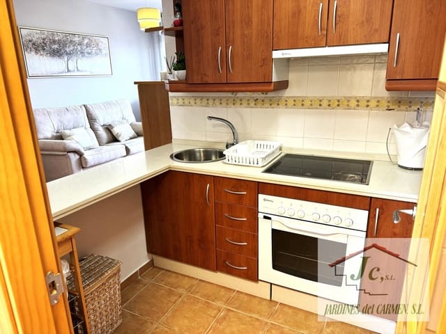 Piso de 2 habitaciones en El Peñoncillo, Torrox en alquiler con piscina garaje - 750 € (Ref: 9665770)
