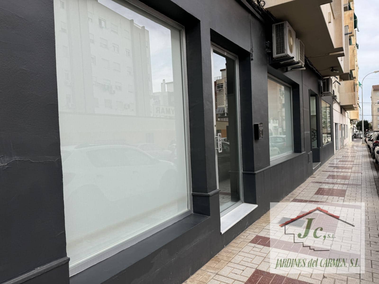 Commercial for rent in Velez-Malaga - € 650 (Ref: 9834706)