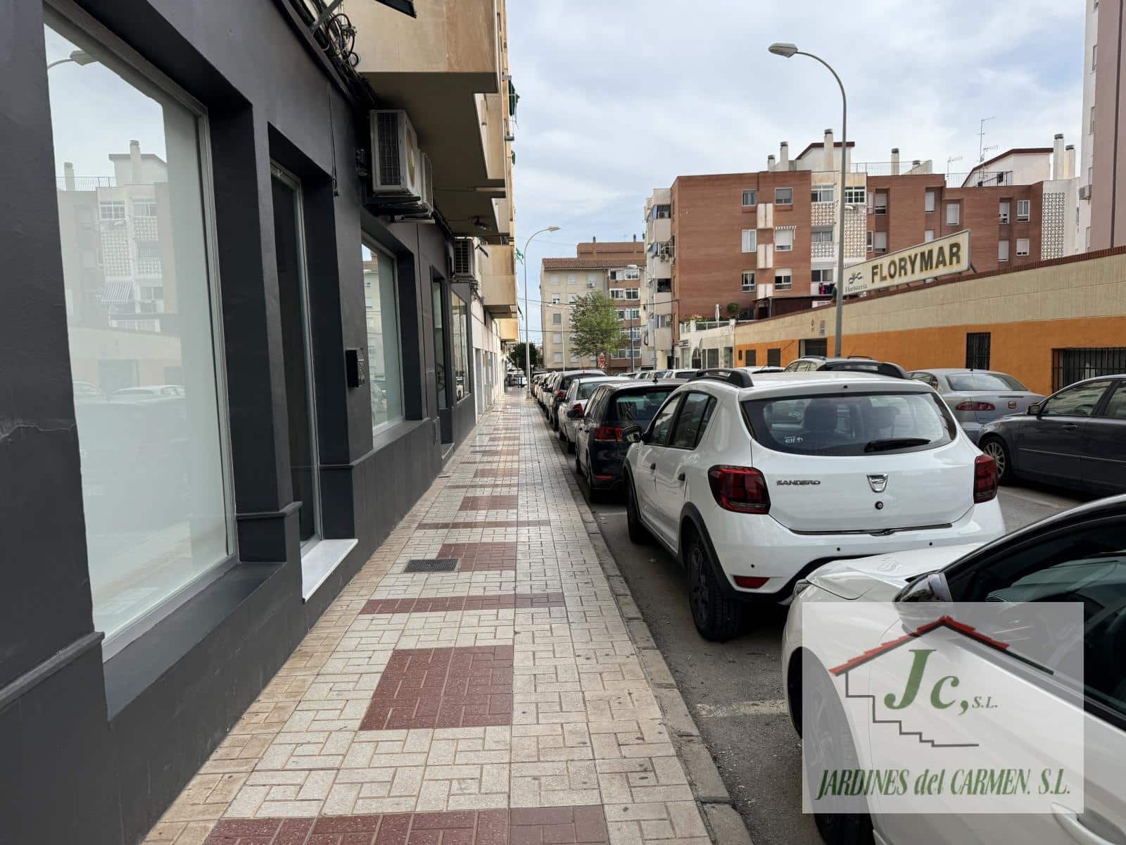 Commercial for rent in Velez-Malaga - € 650 (Ref: 9834706)