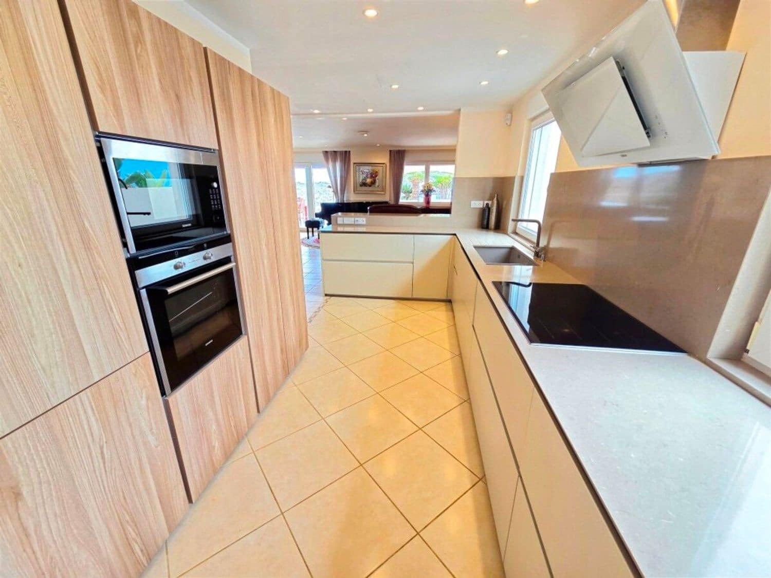 4 slaapkamer Villa te koop in Santa Cruz de Tenerife met zwembad garage - € 2.050.000 (Ref: 10077514)