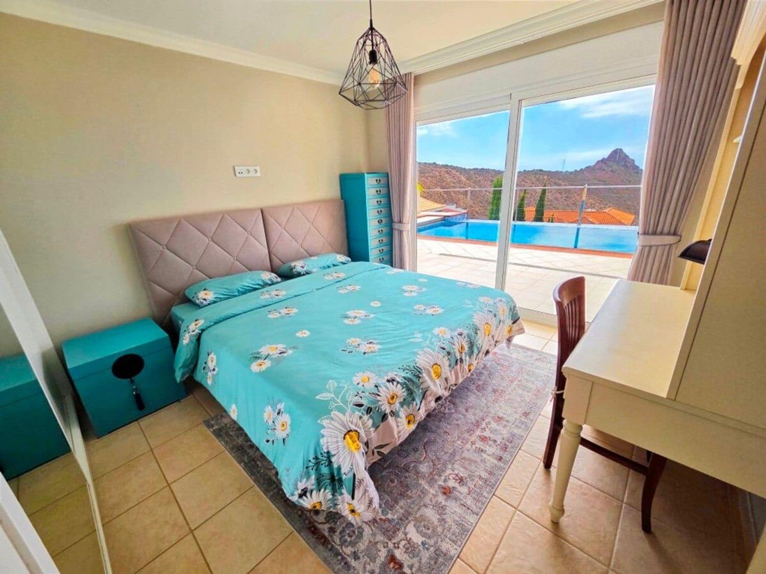 4 slaapkamer Villa te koop in Santa Cruz de Tenerife met zwembad garage - € 2.050.000 (Ref: 10077514)
