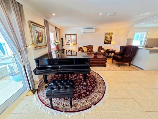 4 slaapkamer Villa te koop in Santa Cruz de Tenerife - € 2.050.000 (Ref: 10077514)