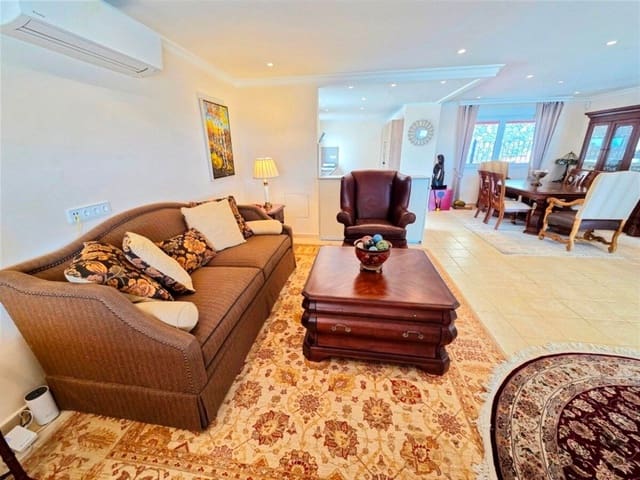 4 slaapkamer Villa te koop in Santa Cruz de Tenerife - € 2.050.000 (Ref: 10077514)