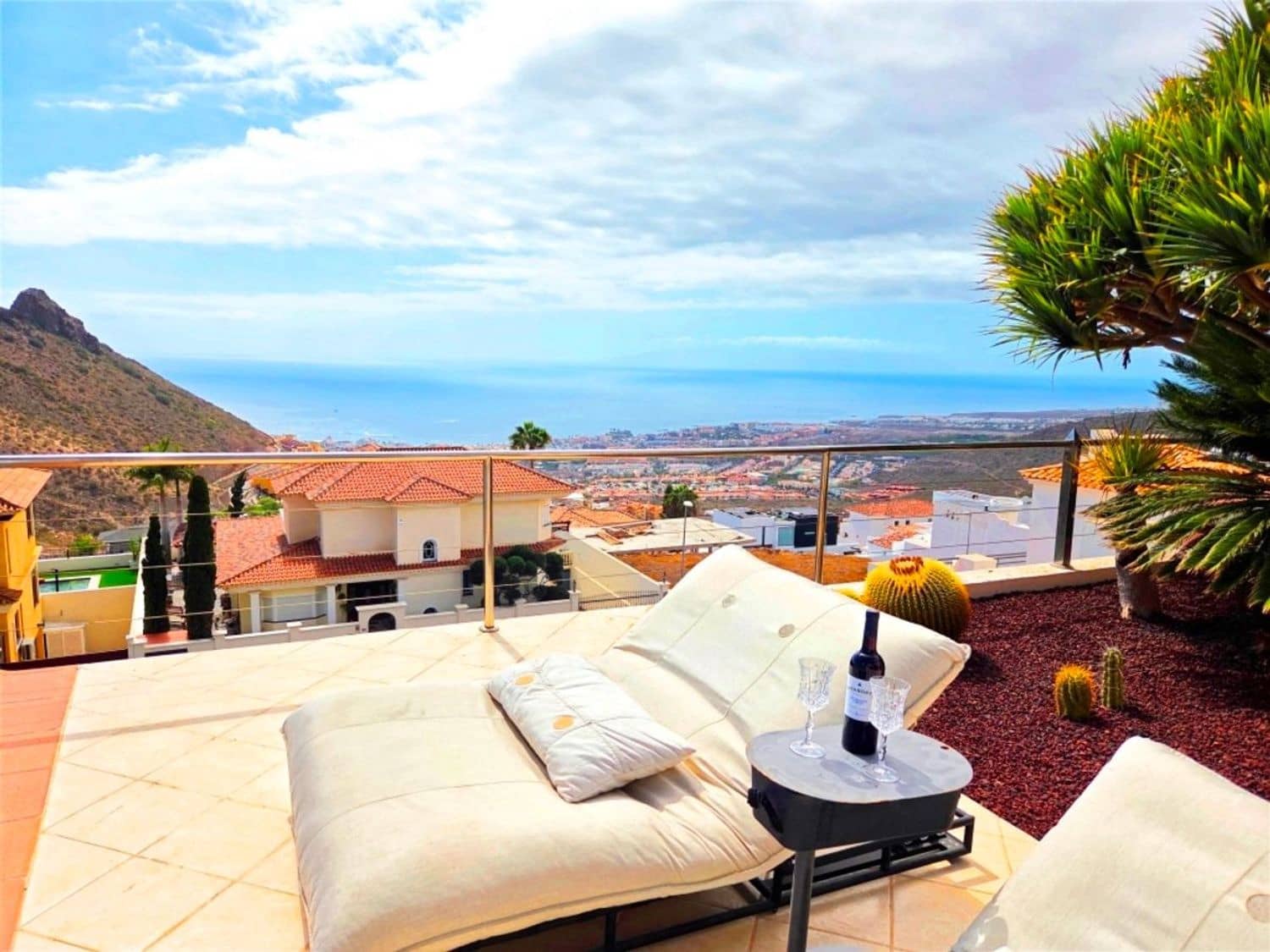 4 slaapkamer Villa te koop in Santa Cruz de Tenerife met zwembad garage - € 2.050.000 (Ref: 10077514)